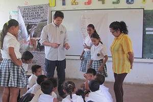 Taller de diagnóstico y sensibilización ambiental en la escuela La Pizarra